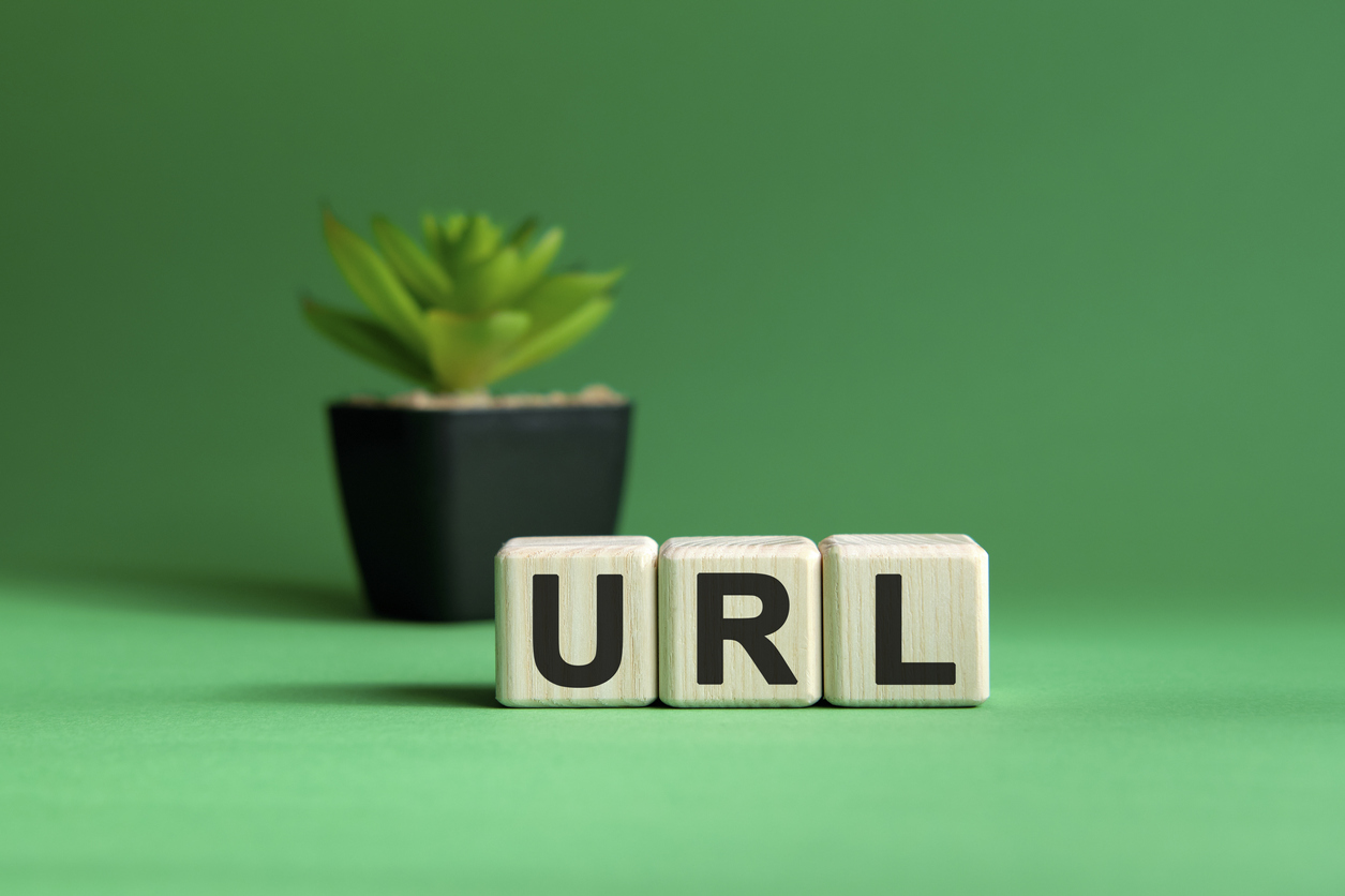 Managing Hyperlinked Contract Terms